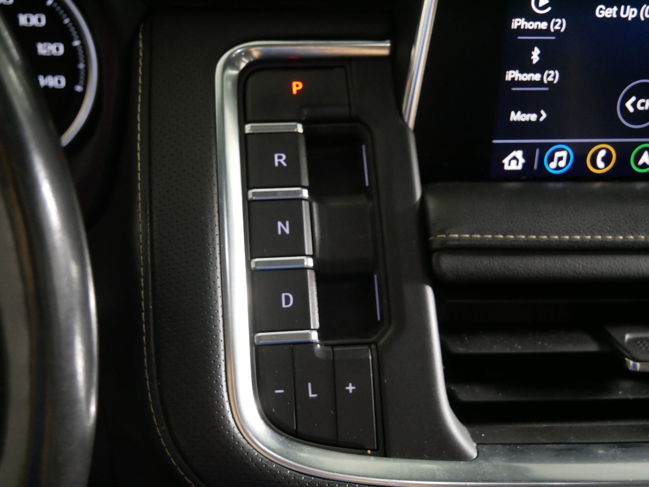 Used 2021 Chevrolet Tahoe Premier w/ Premium Package AWD/4WD image 24