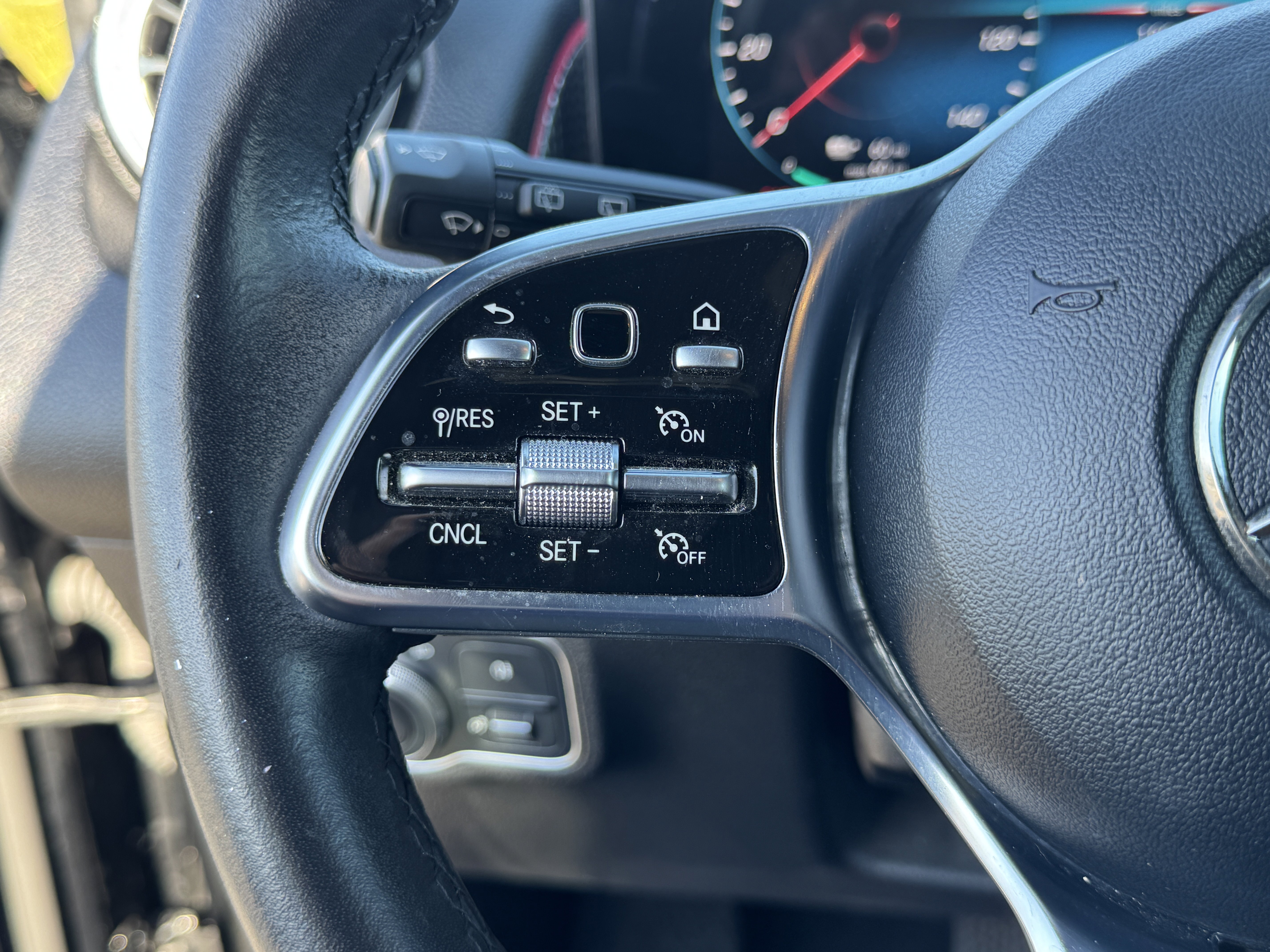 Certified 2023 Mercedes-Benz EQB 300 4MATIC image 24