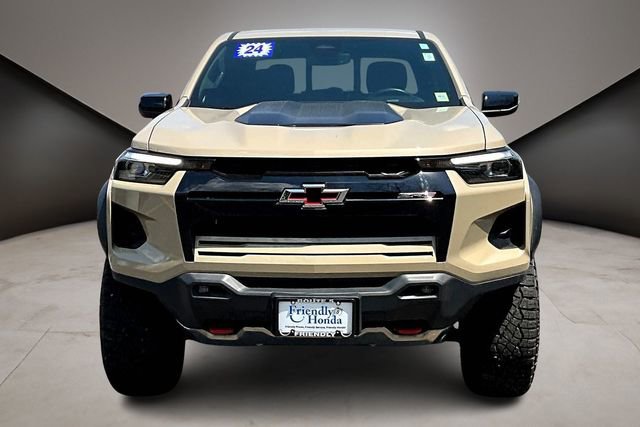 Used 2024 Chevrolet Colorado ZR2 AWD/4WD image 2