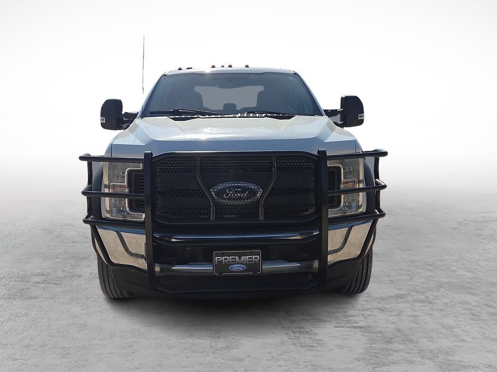 Used 2017 Ford F550 4x4 SuperCab Super Duty image 3