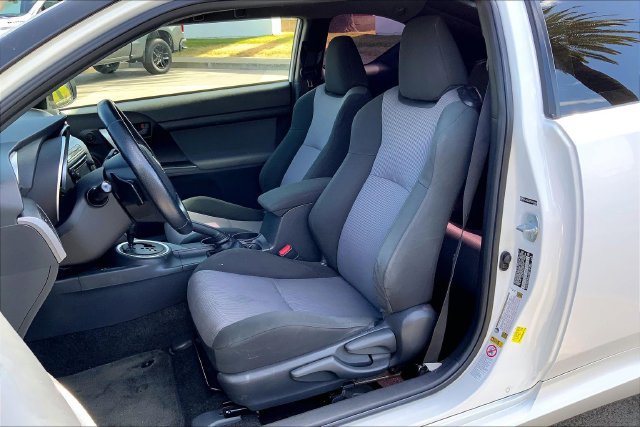 Used 2015 Scion tC FWD image 25