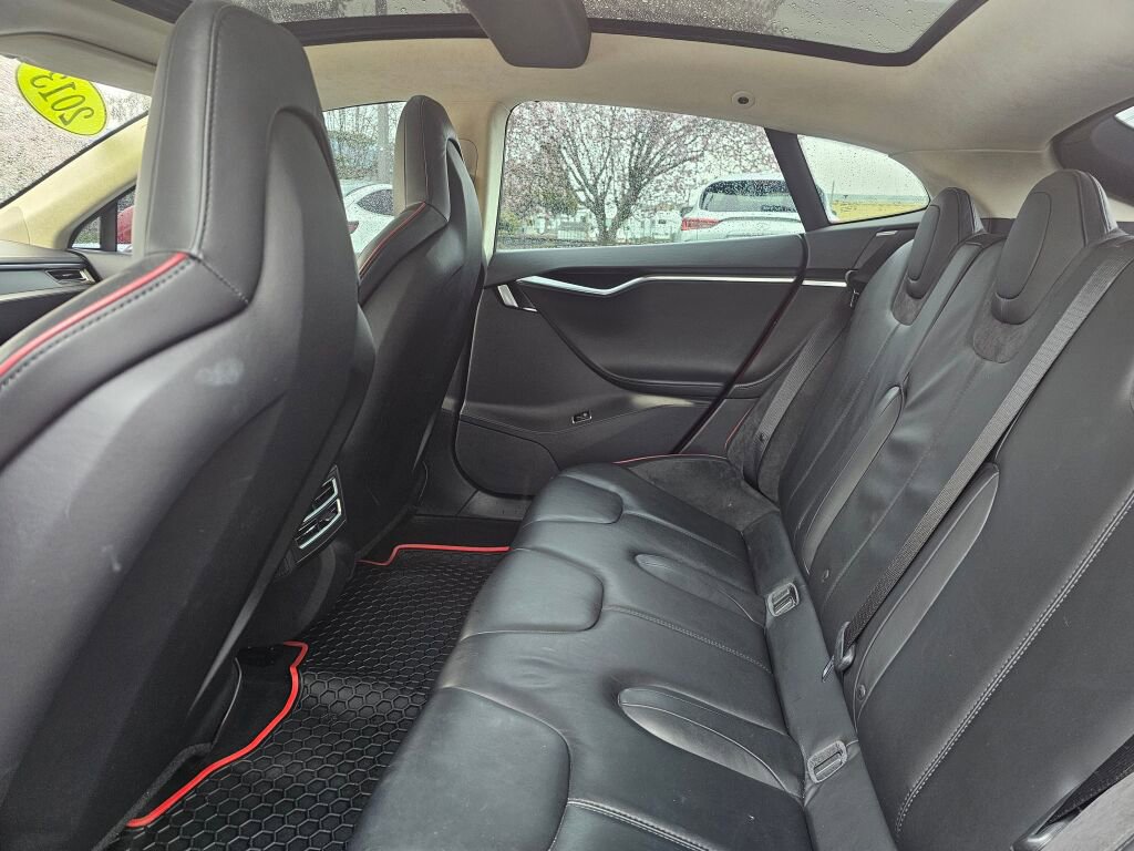 Used 2013 Tesla Model S Performance image 20