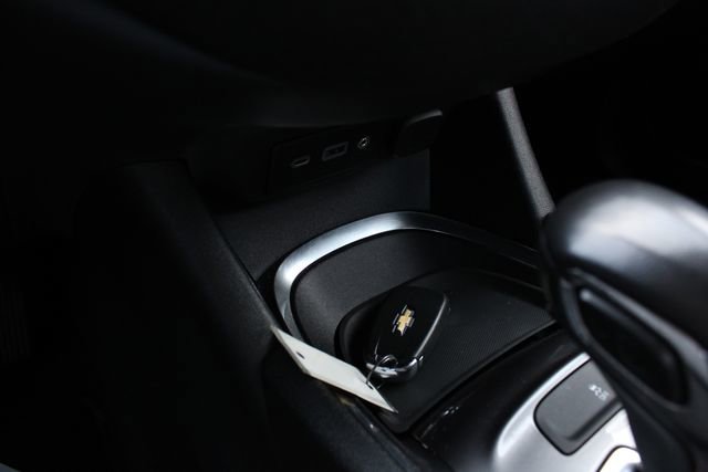Used 2022 Chevrolet Malibu LT w/ Sport Edition FWD image 16