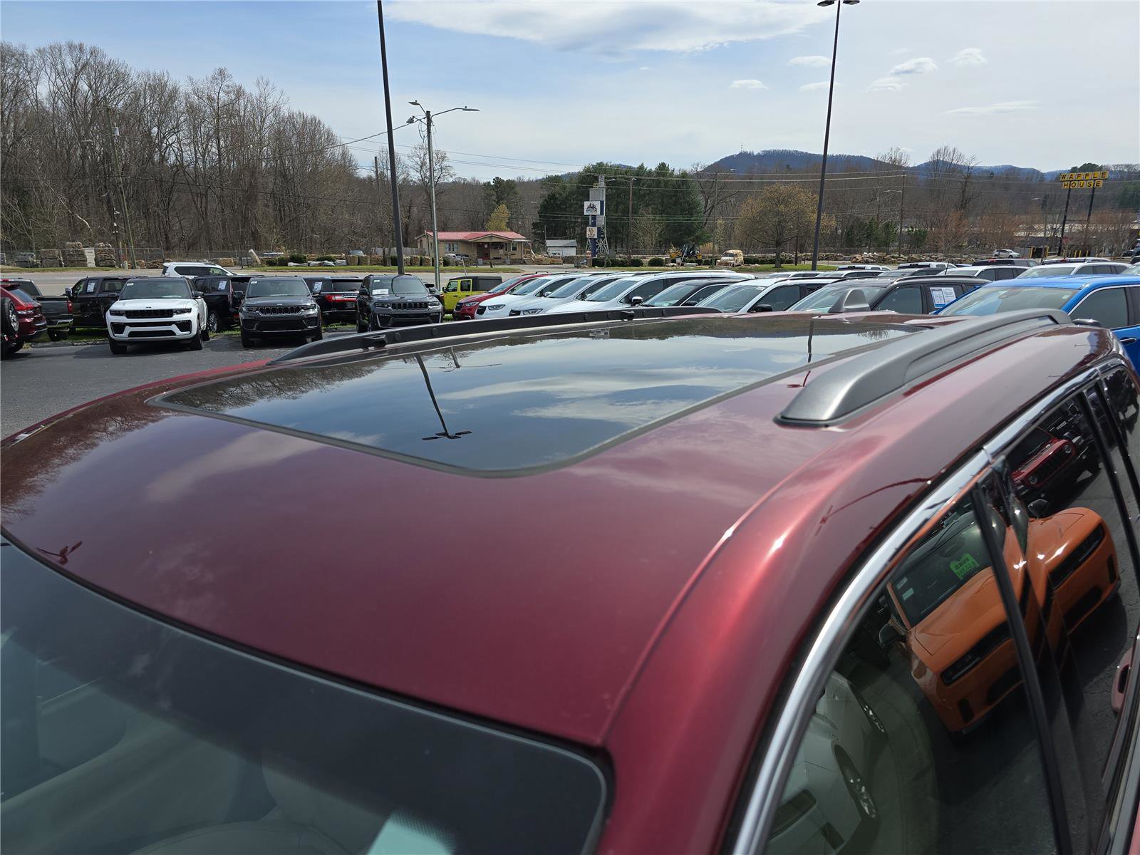 Used 2025 Jeep Grand Cherokee Limited w/ Luxury Tech Group II image 12