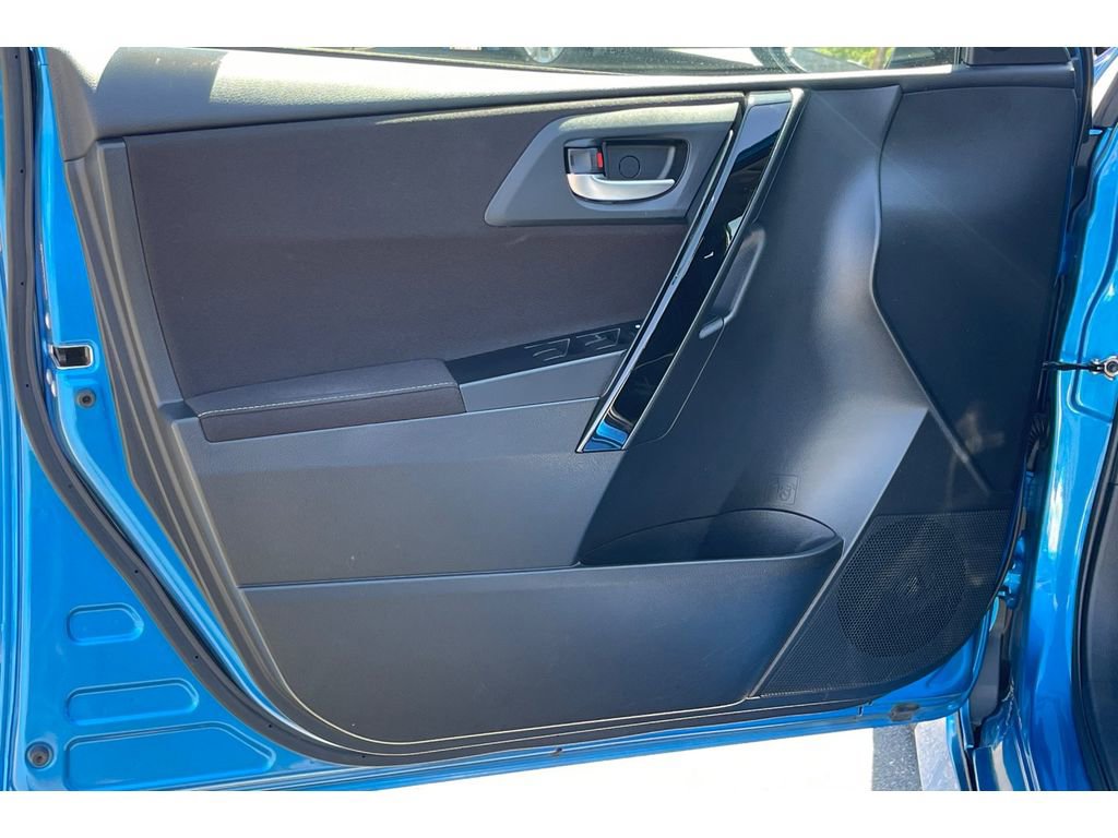 Used 2017 Toyota Corolla iM w/ Carpet Mat Package FWD image 12