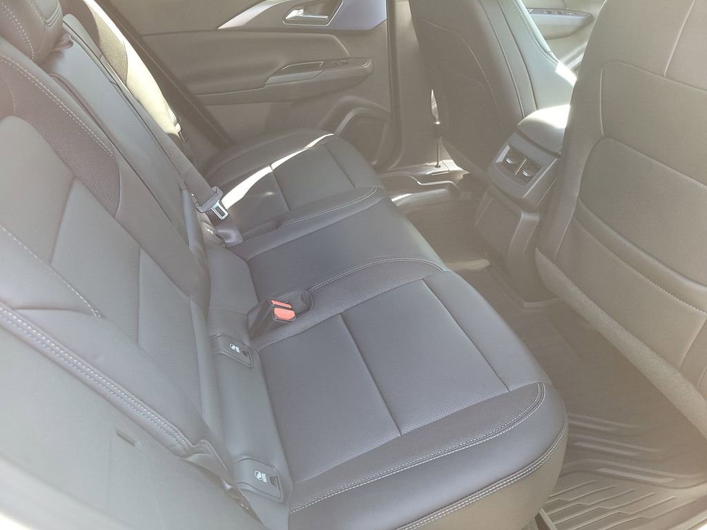 New 2026 Chevrolet Equinox EV LT image 26