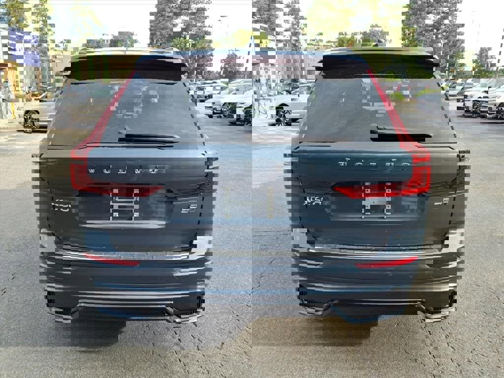 New 2026 Volvo XC60 B5 Plus w/ Protection Package Premier image 4