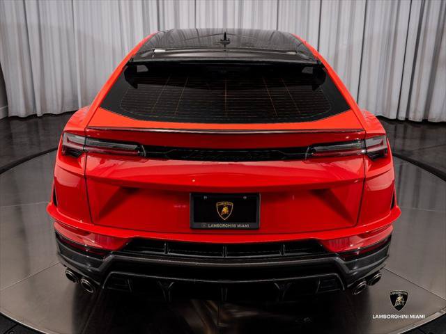Used 2023 Lamborghini Urus Performante AWD/4WD image 18