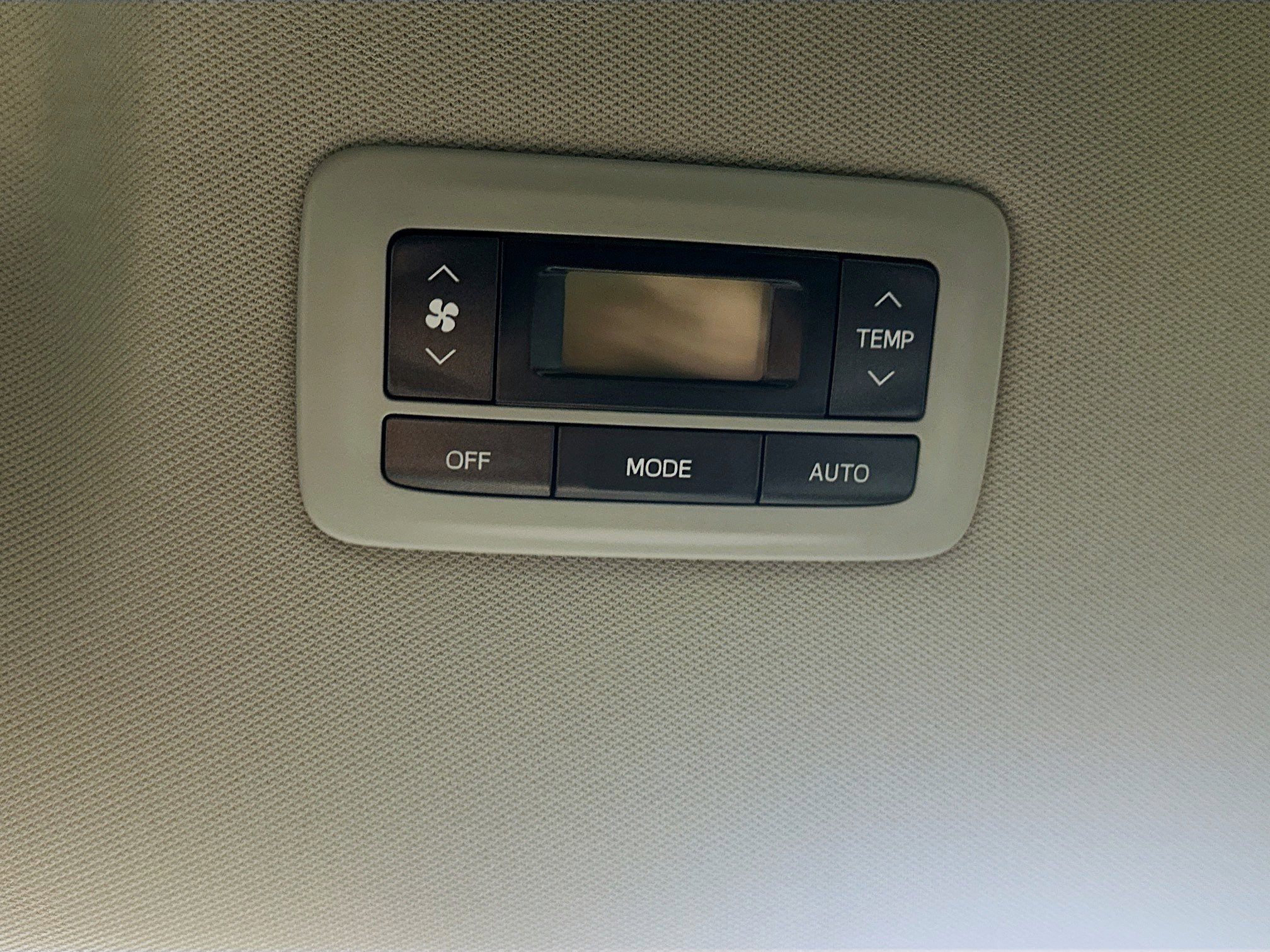 Used 2015 Toyota Sienna XLE w/ XLE Navigation Package image 26