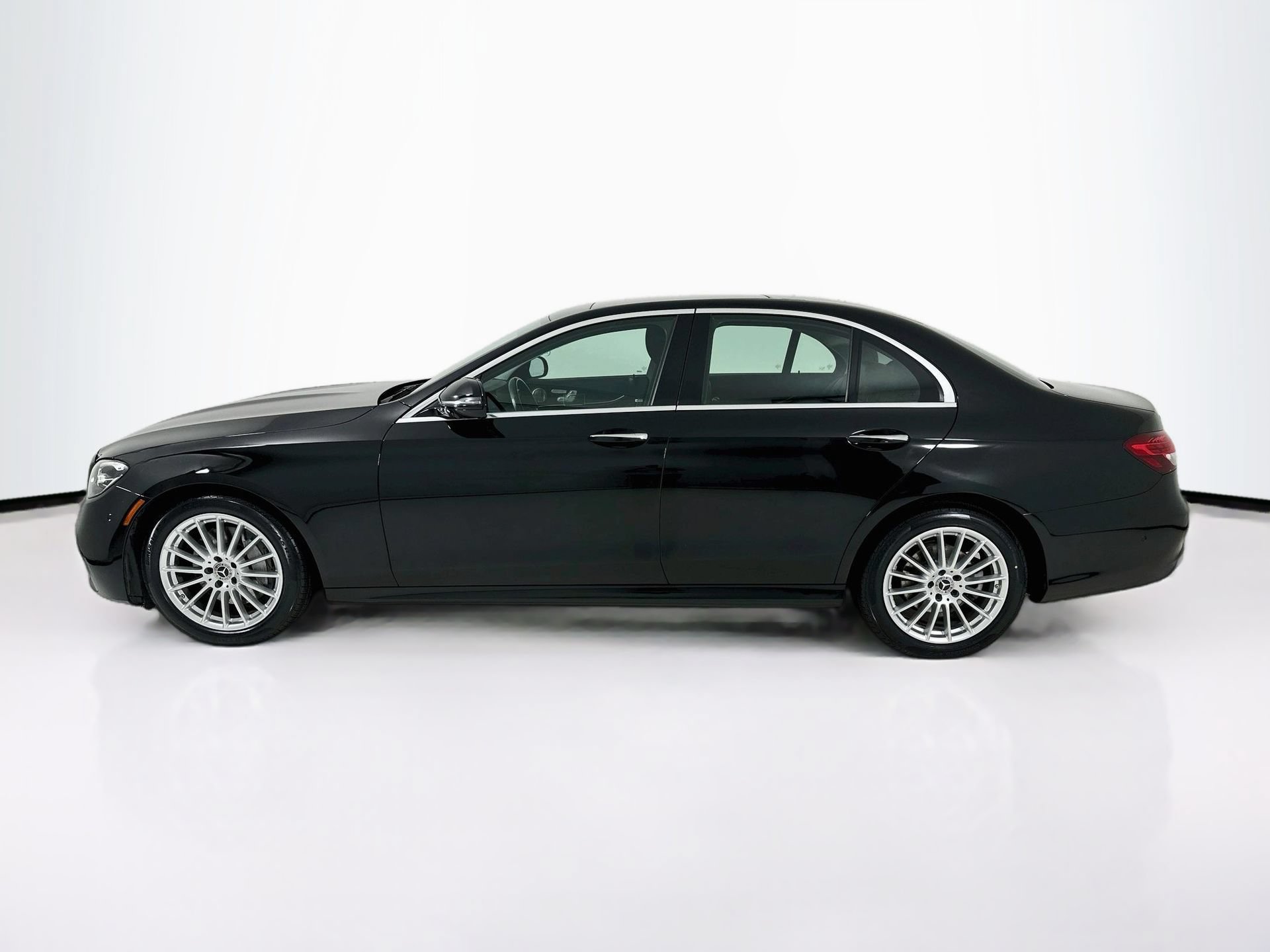 Certified 2023 Mercedes-Benz E 350 4MATIC Sedan image 5