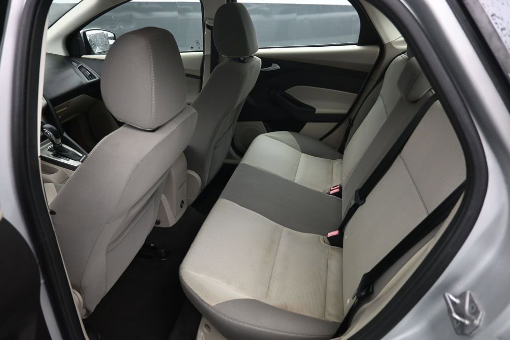 Used 2013 Ford Focus SE FWD image 10