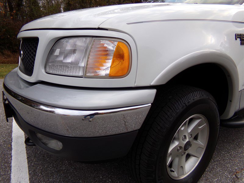 Used 2001 Ford F150 Lariat image 3