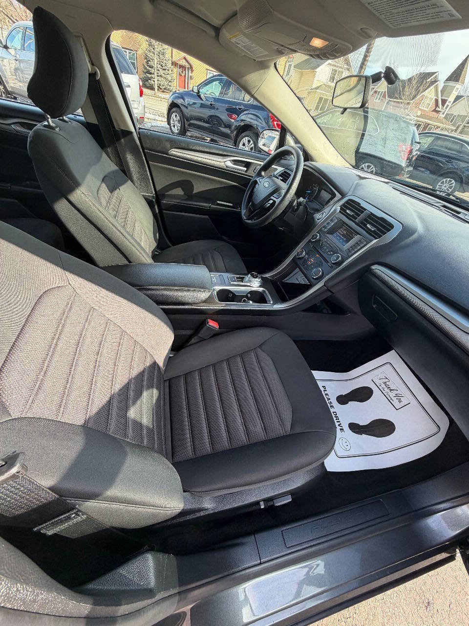 Used 2018 Ford Fusion SE image 30