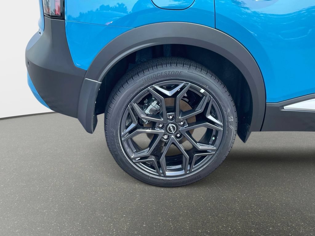 New 2026 Nissan Kicks SR w/ SR Premium Package FWD image 7