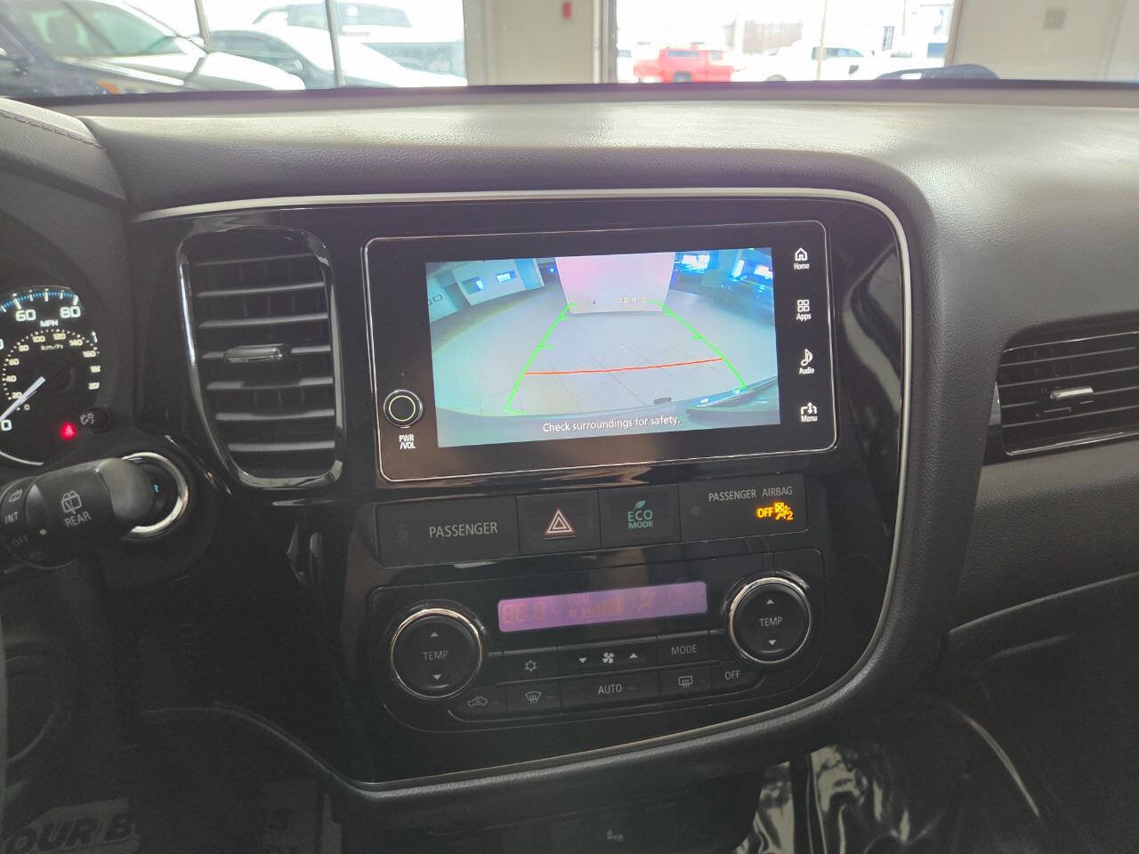 Used 2018 Mitsubishi Outlander SEL image 31