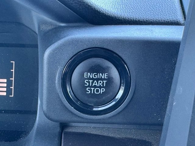 Used 2024 Toyota Tacoma SR5 AWD/4WD image 25