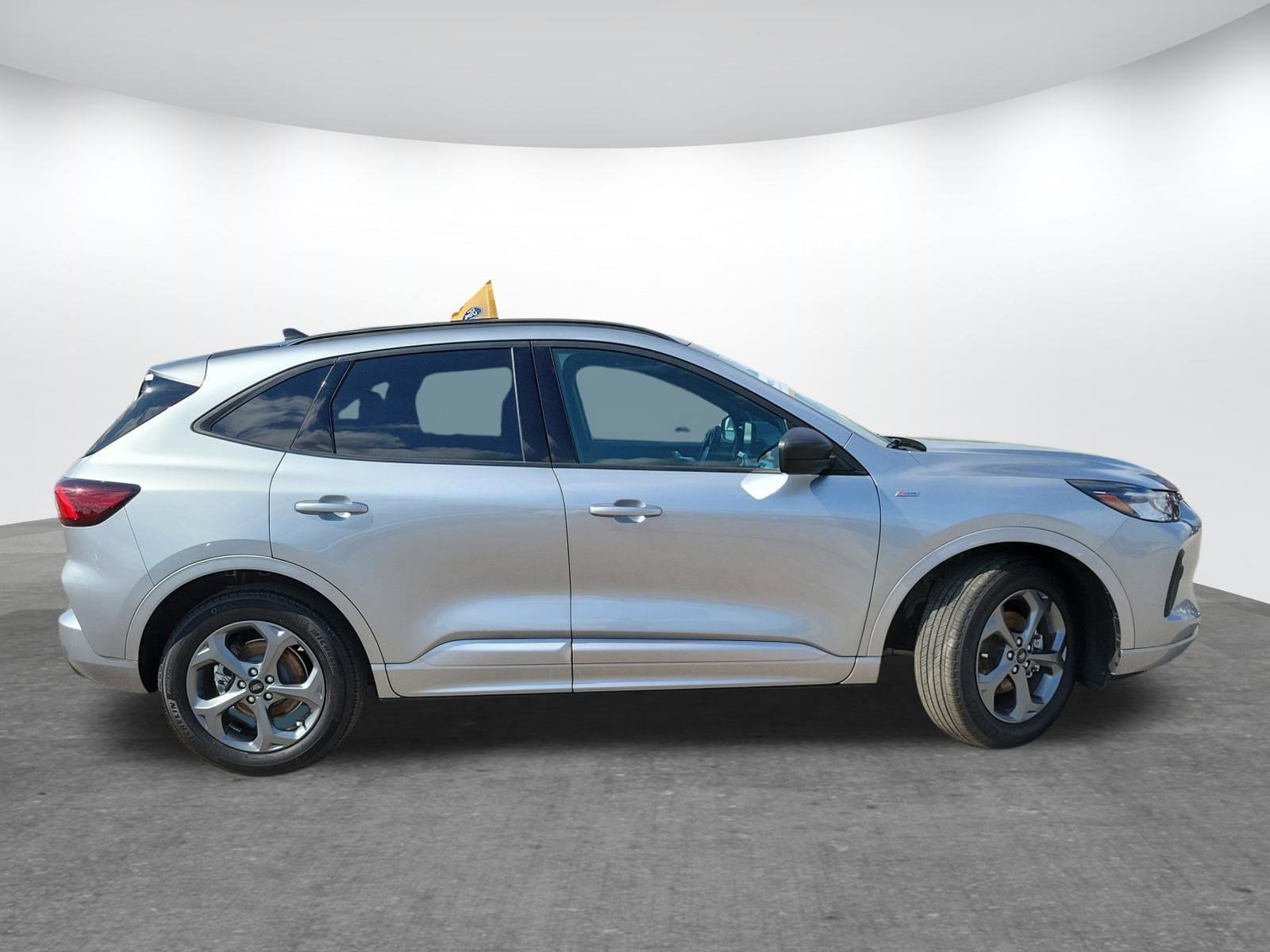 Certified 2024 Ford Escape ST-Line FWD image 4