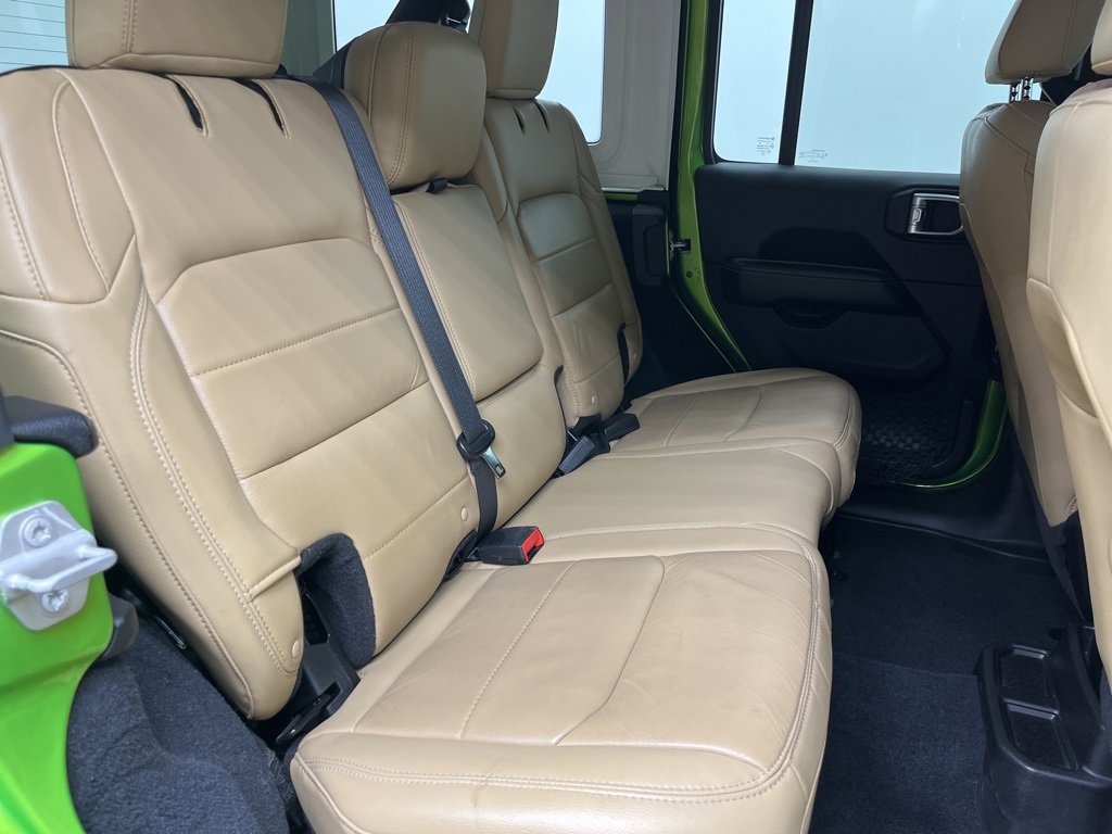 Used 2018 Jeep Wrangler Unlimited Sahara image 17