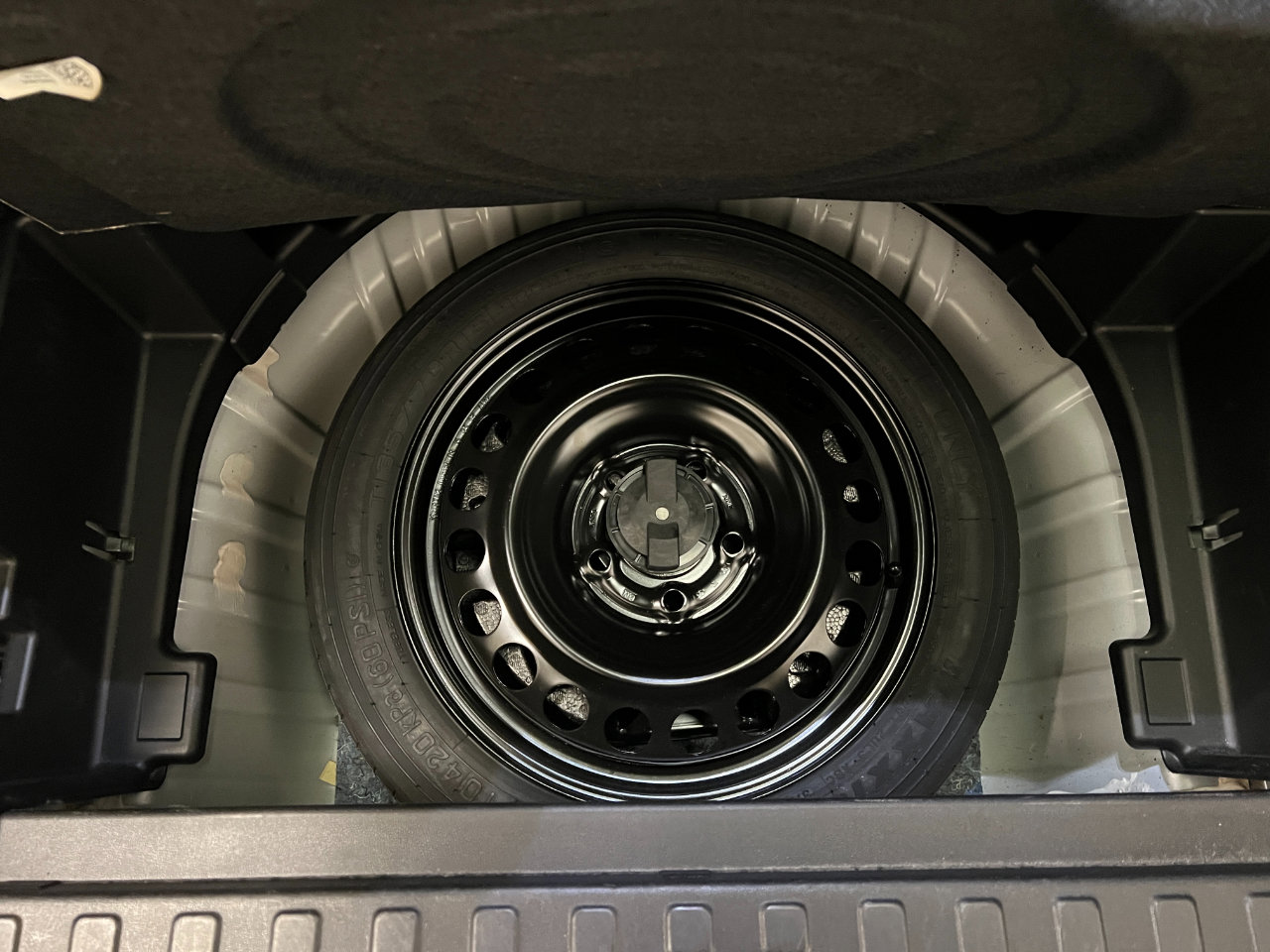 Used 2024 GMC Terrain SLT image 57