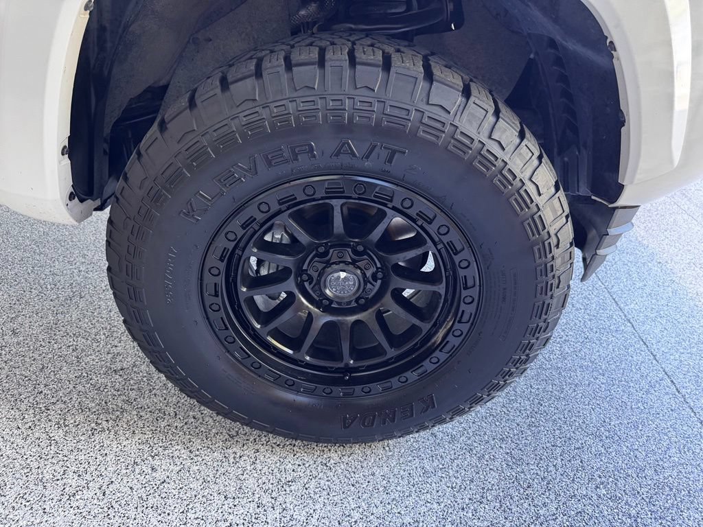 Used 2021 Toyota Tacoma SR5 AWD/4WD image 13