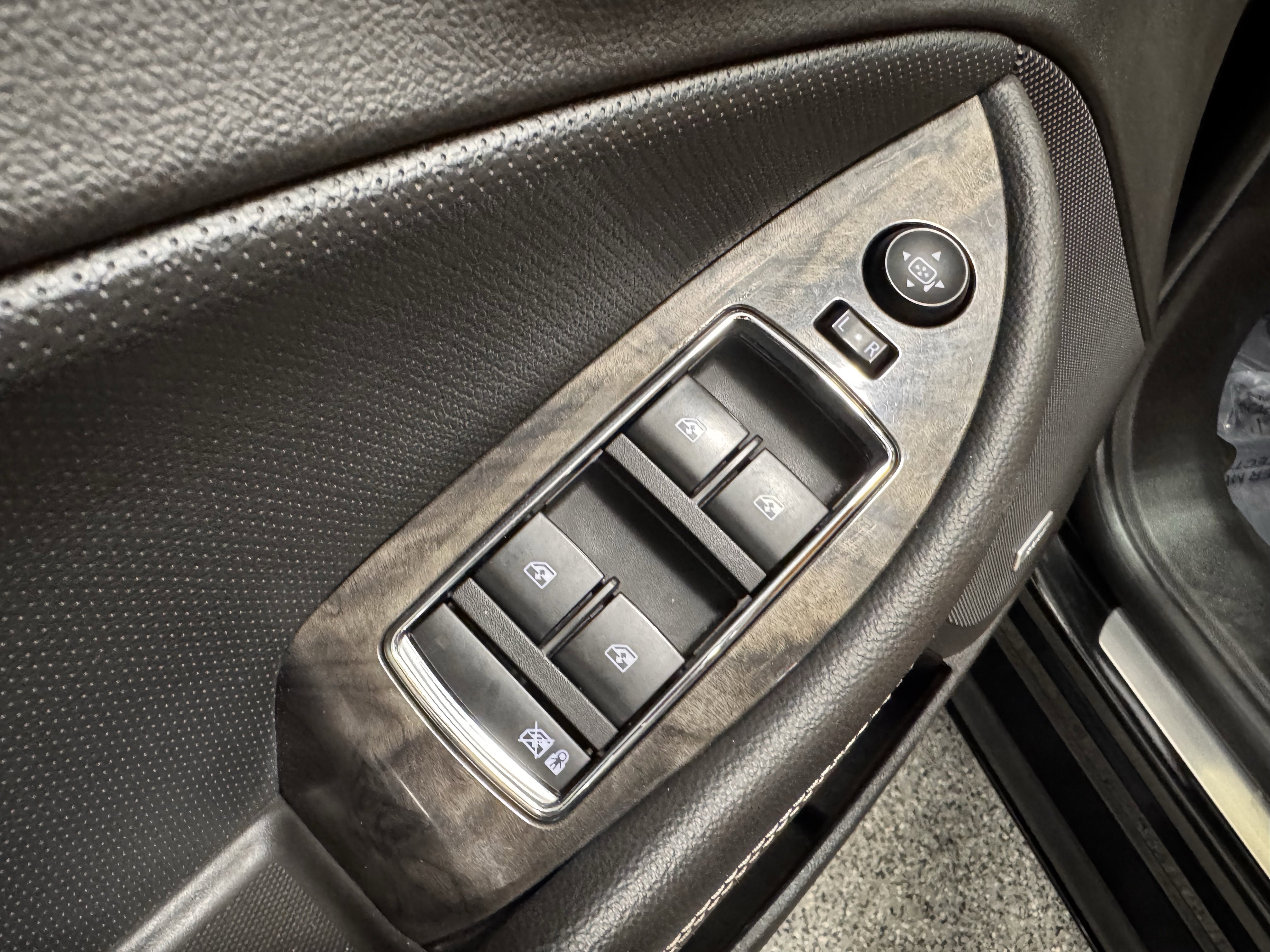 Used 2014 Chevrolet Impala LTZ image 21