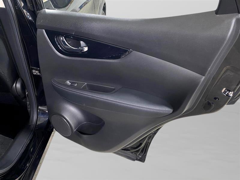 Used 2020 Nissan Rogue Sport SV w/ All-Weather Package image 26