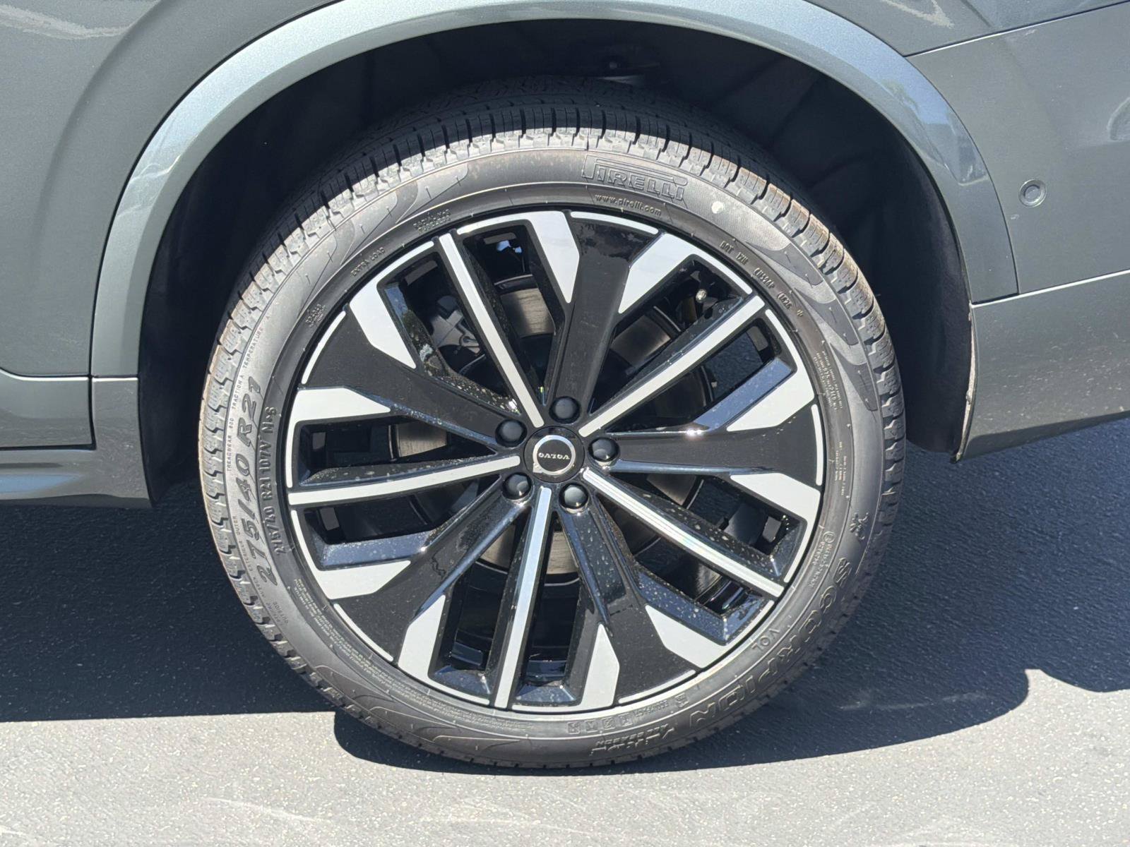 New 2027 Volvo XC90 B6 Bright AWD/4WD image 24
