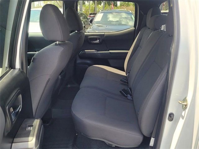 Used 2018 Toyota Tacoma TRD Sport w/ Technology Package image 8