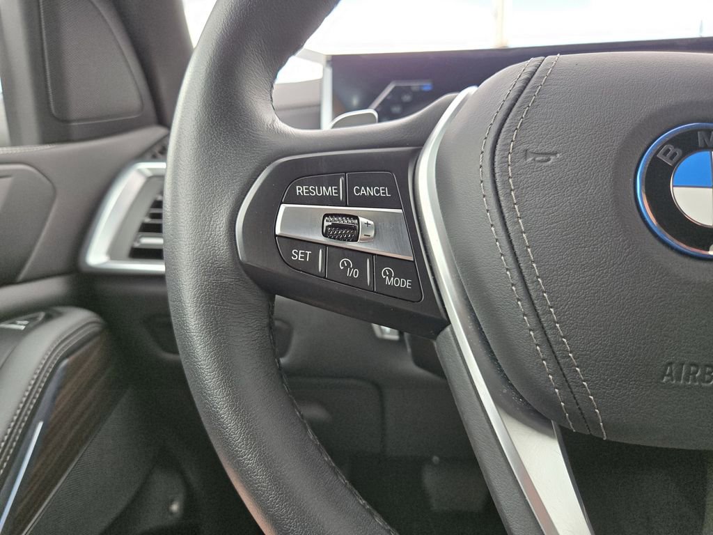 Certified 2025 BMW X5 xDrive50e w/ Parking Assistance Package image 28