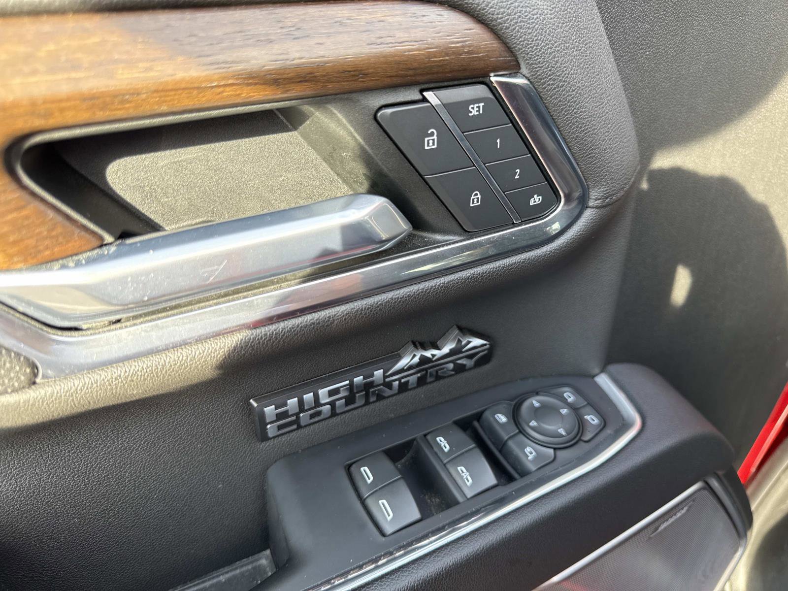 Used 2022 Chevrolet Silverado 1500 High Country w/ High Country Premium Package image 19