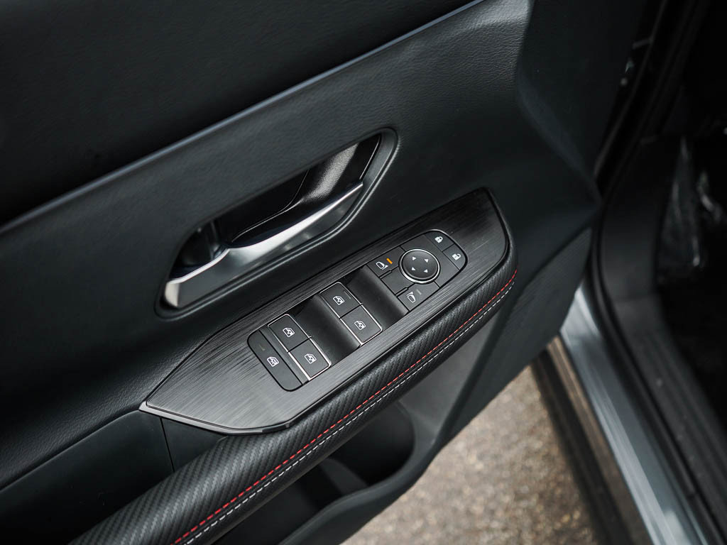 New 2026 Nissan Kicks SR w/ SR Premium Package image 18