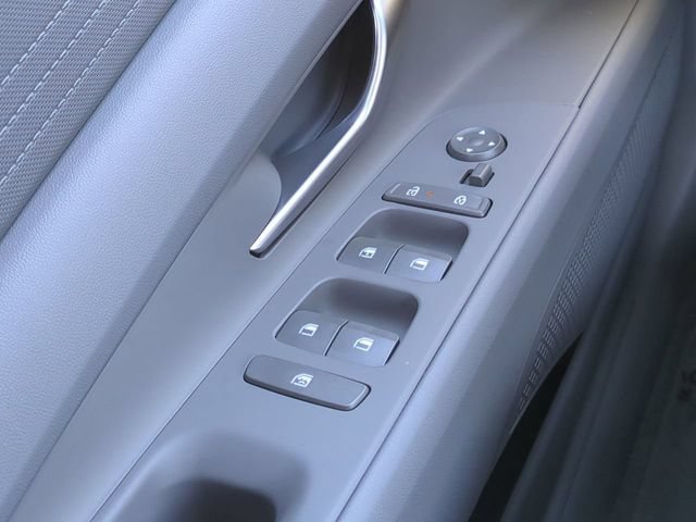 New 2026 Hyundai Elantra SE FWD image 21