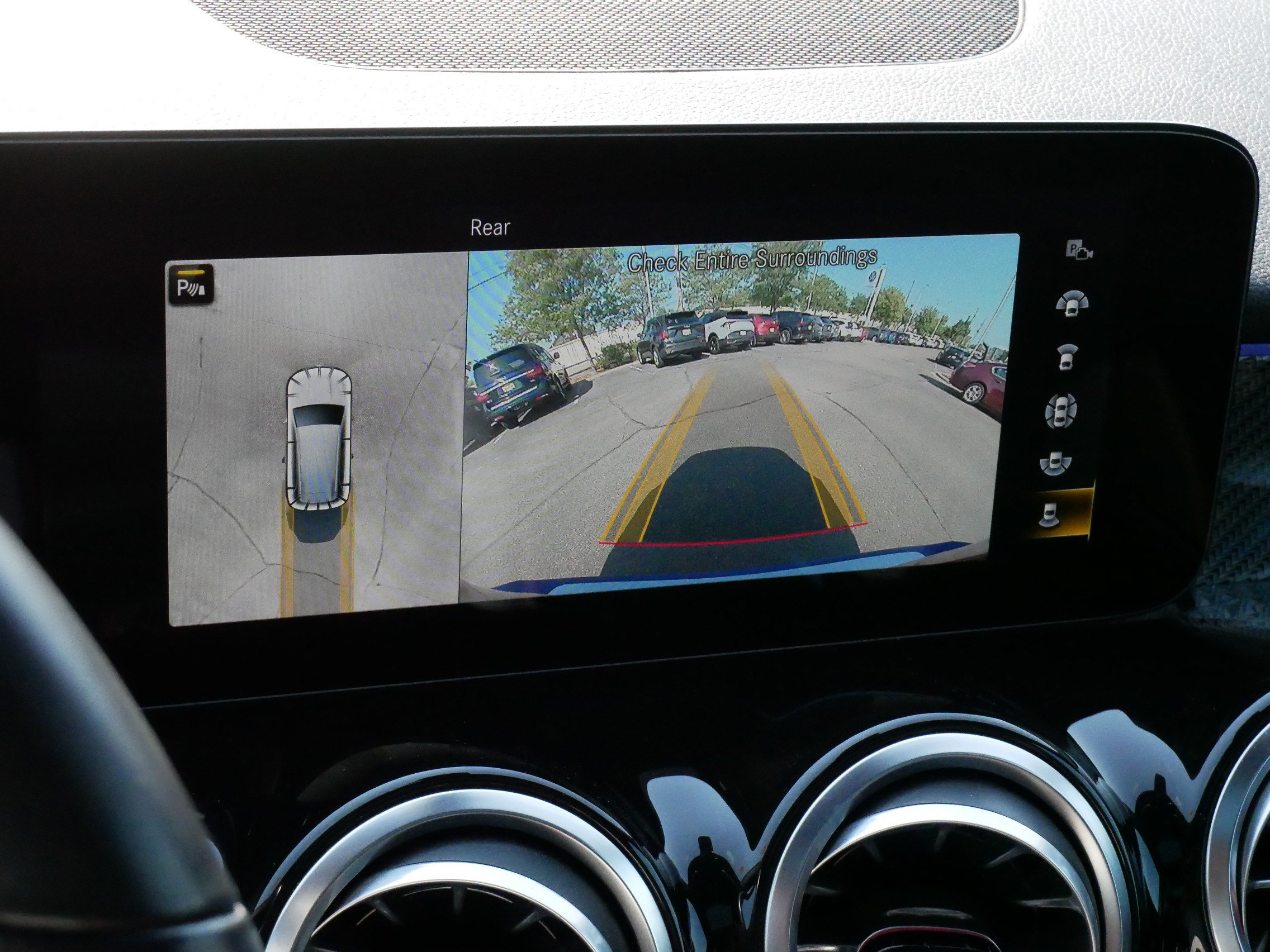 Used 2022 Mercedes-Benz GLB 250 4MATIC image 30