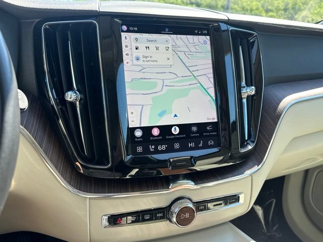 Certified 2022 Volvo XC60 B5 Momentum w/ Climate Package AWD/4WD image 22