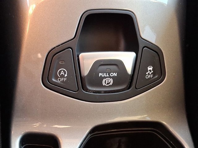 Certified 2022 Jeep Renegade Limited image 29