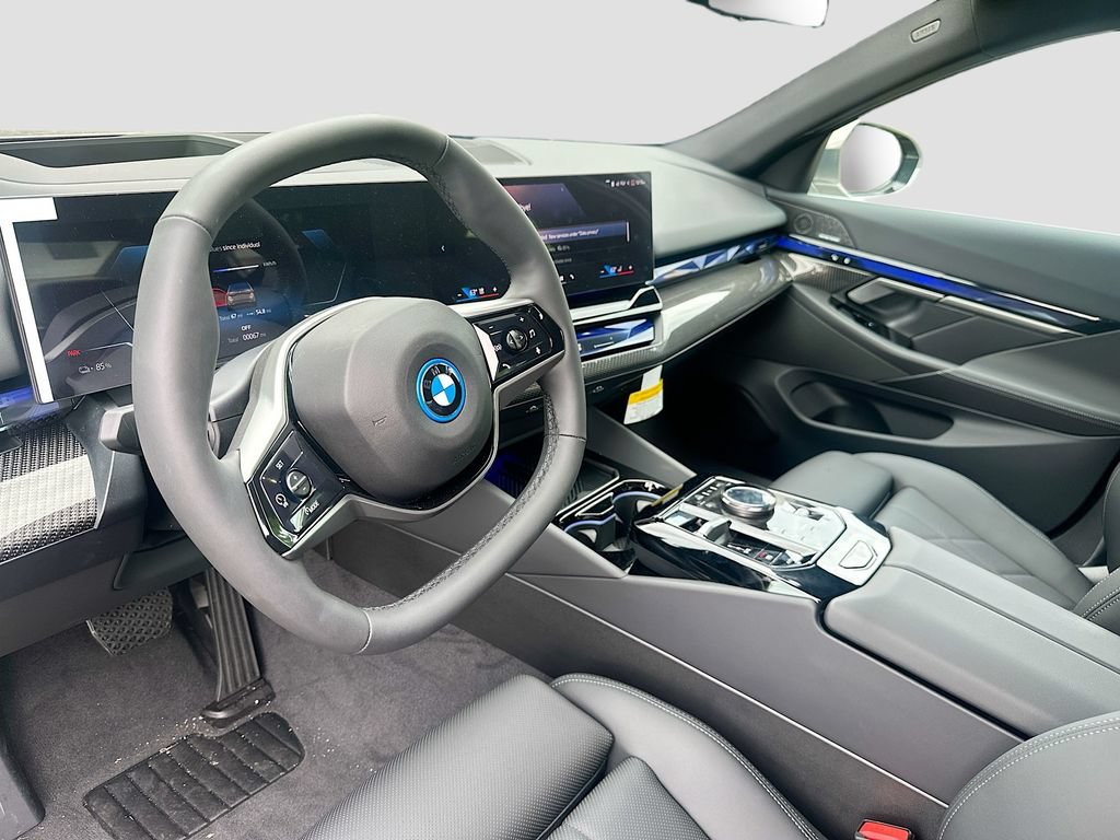 New 2026 BMW i5 eDrive40 w/ Premium Package AWD/4WD image 9
