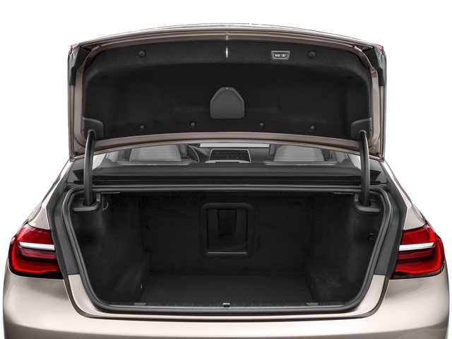 Used 2017 BMW 750i RWD image 12