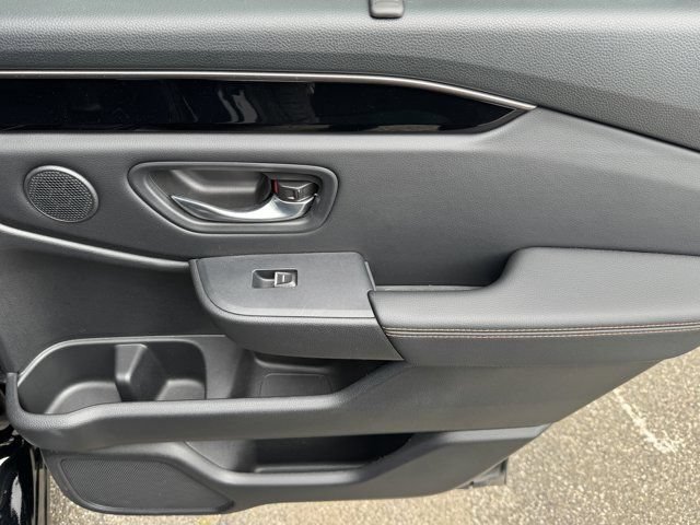 Used 2024 Honda Pilot TrailSport image 35