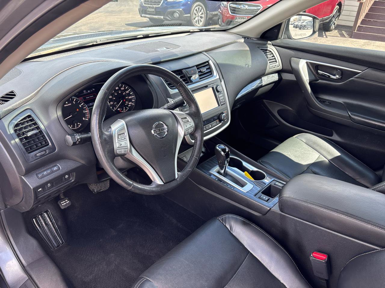 Used 2016 Nissan Altima 2.5 SL w/ 2.5 Technology w/LED Package FWD image 12