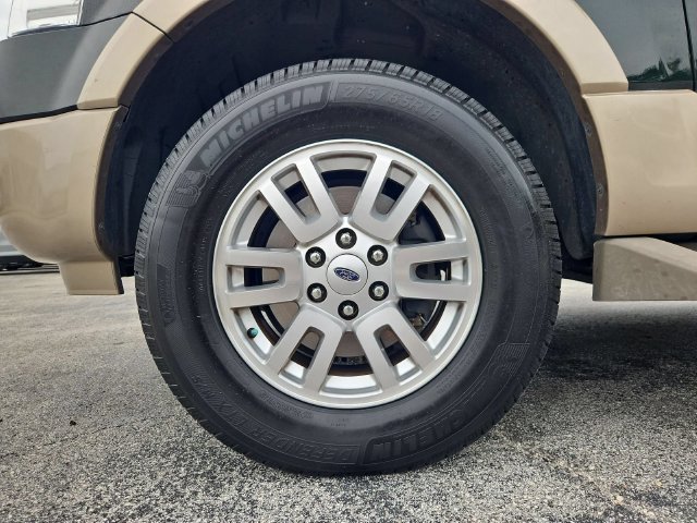 Used 2013 Ford Expedition XLT RWD image 29