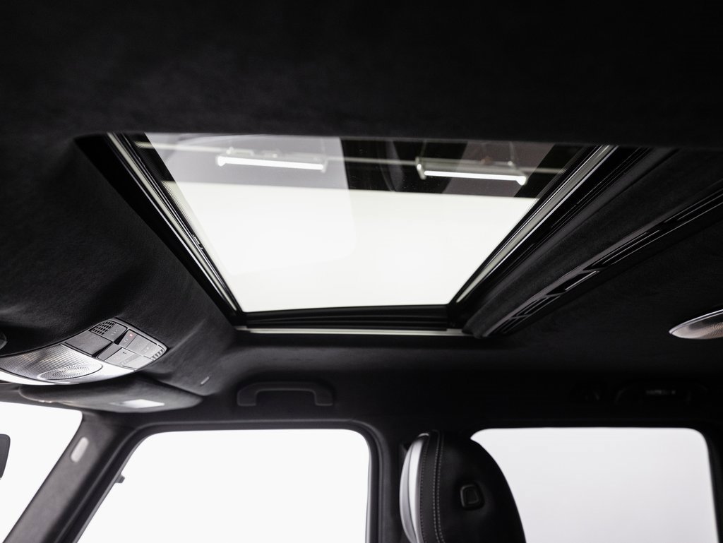 Used 2025 Mercedes-Benz G 550 image 27