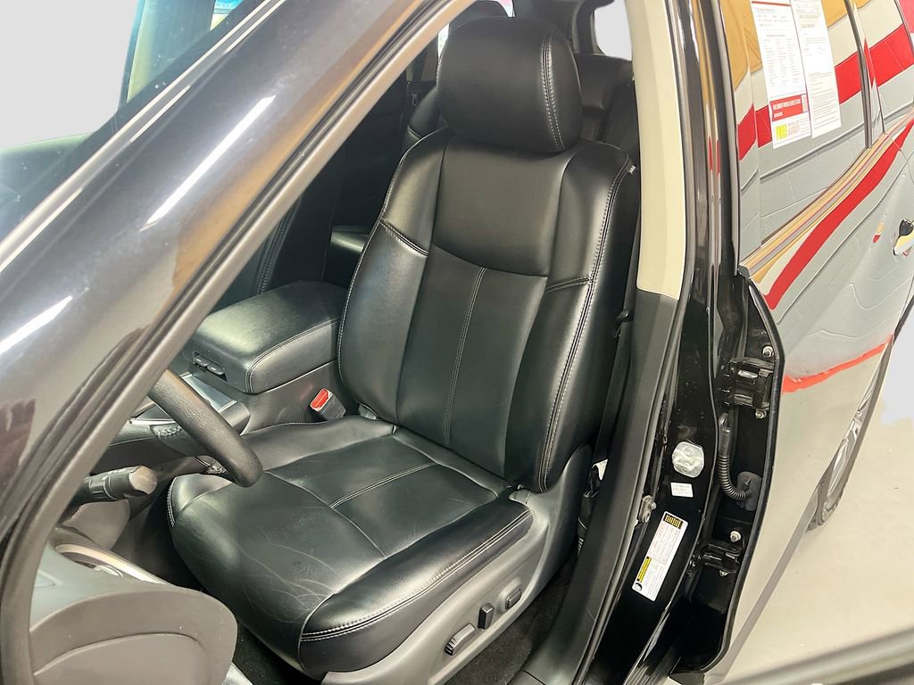 Used 2018 Nissan Pathfinder SL AWD/4WD image 19