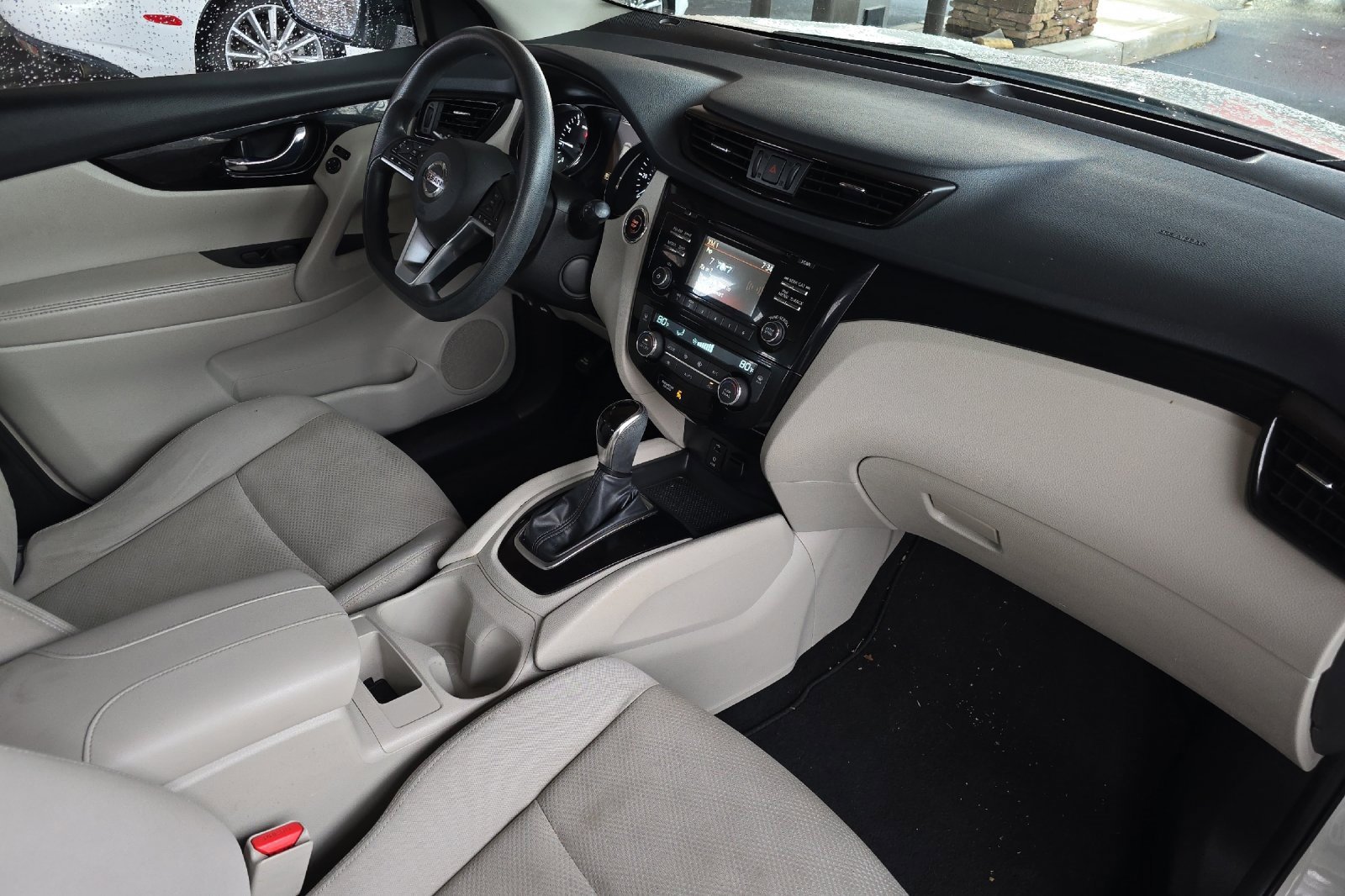 Used 2017 Nissan Rogue Sport SV image 21