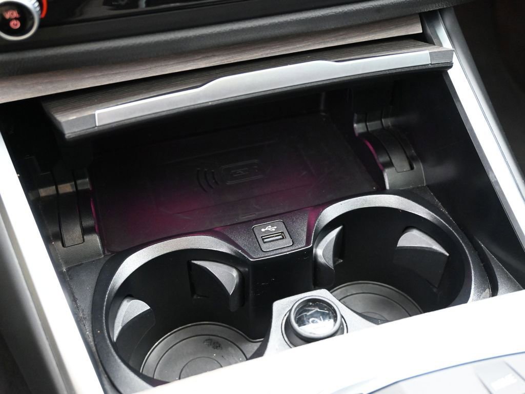 Used 2025 BMW i4 eDrive40 image 18