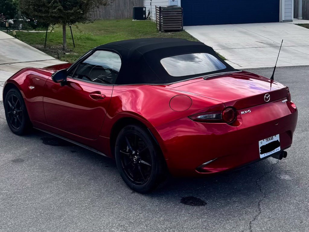 Used 2021 MAZDA MX-5 Miata Sport RWD image 3