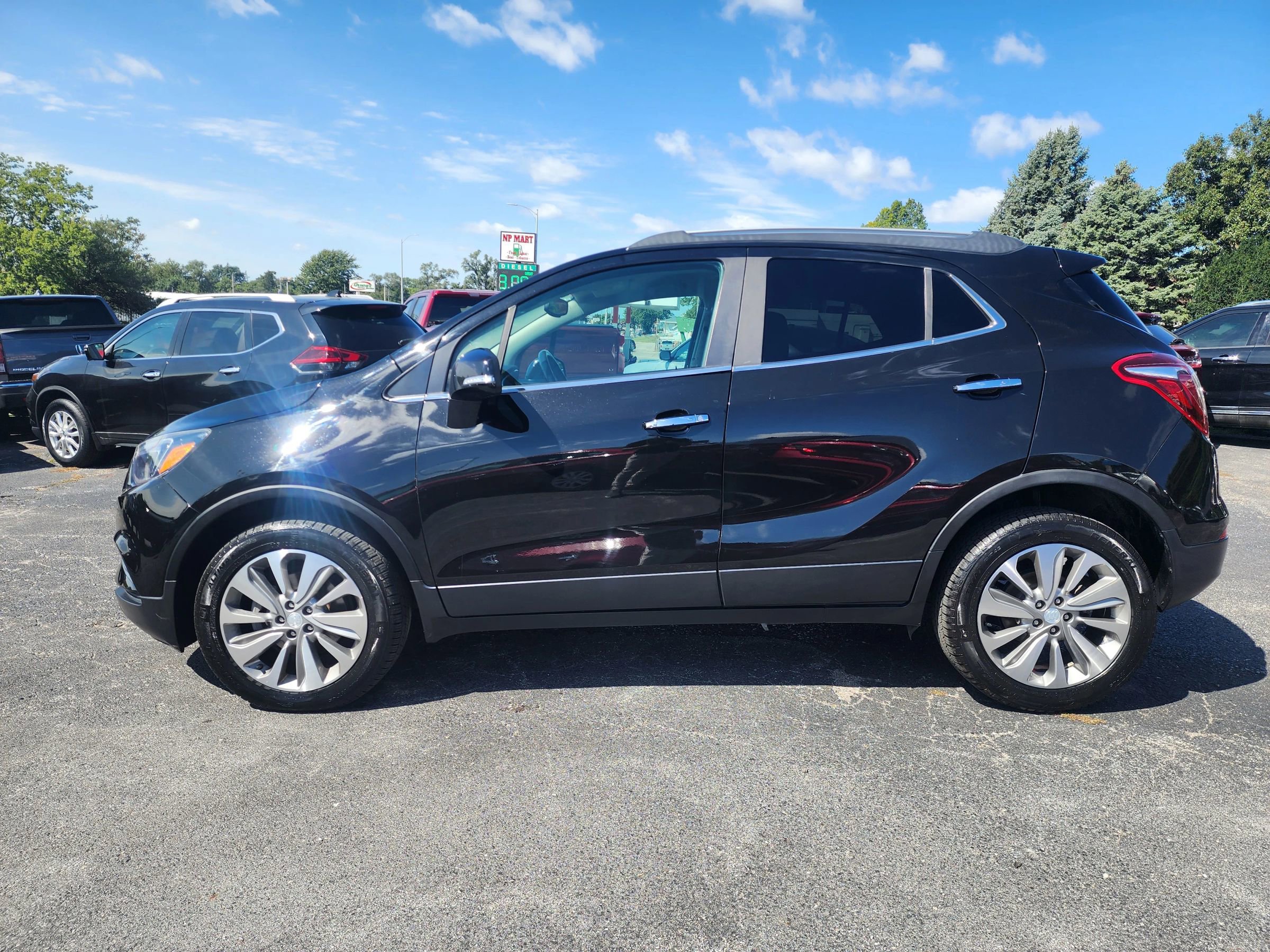 Used 2019 Buick Encore Preferred w/ Safety Package image 4