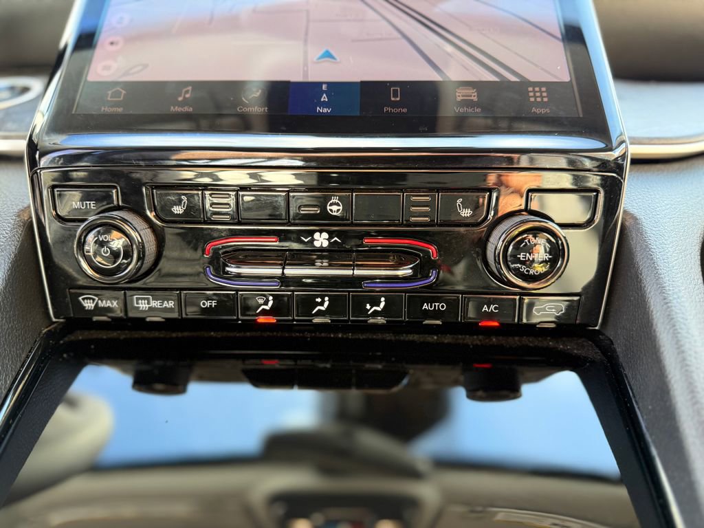 Used 2023 Jeep Grand Cherokee L Limited image 26