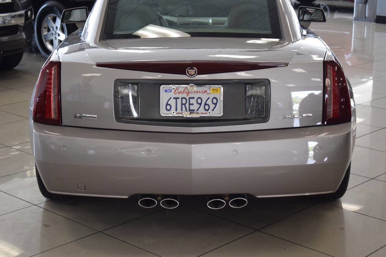 Used 2005 Cadillac XLR image 23
