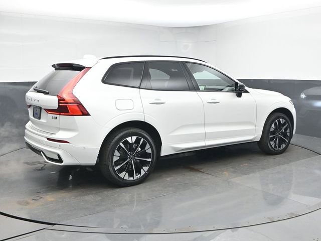 New 2026 Volvo XC60 B5 Plus w/ Protection Package Premier image 4