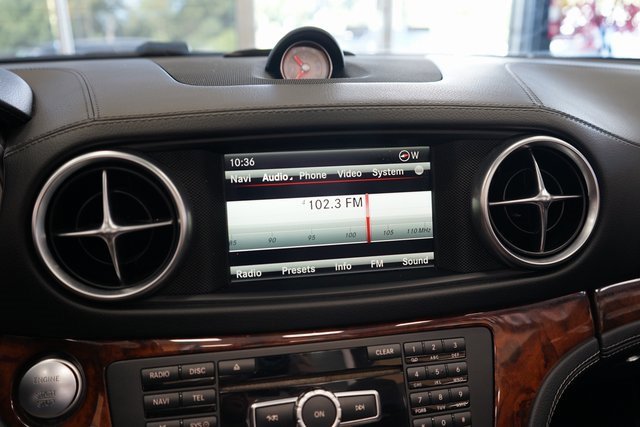 Used 2015 Mercedes-Benz SL 550 image 42